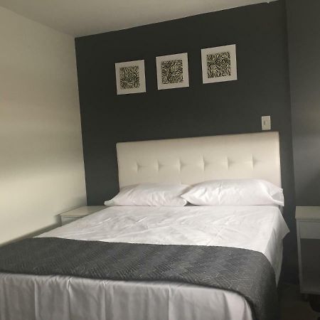 Hotel Garden City Boutique Фусагасуга Екстериор снимка