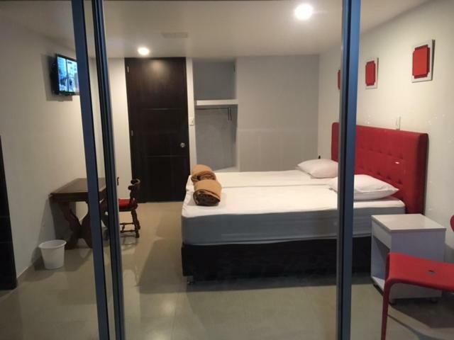 Hotel Garden City Boutique Фусагасуга Екстериор снимка