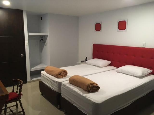 Hotel Garden City Boutique Фусагасуга Екстериор снимка
