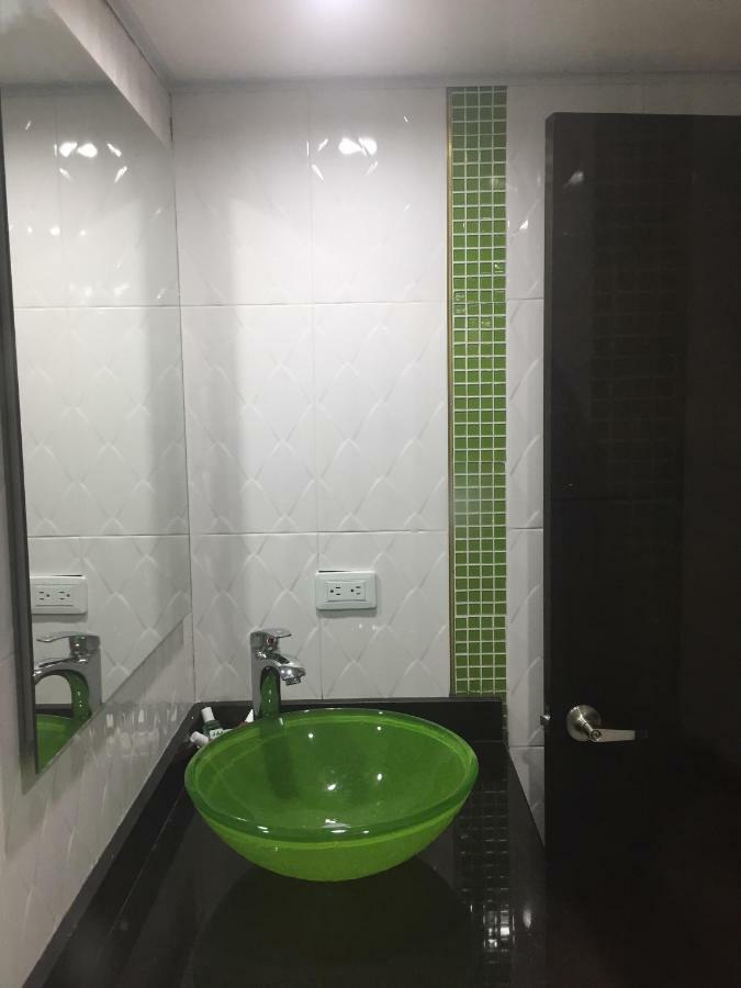 Hotel Garden City Boutique Фусагасуга Екстериор снимка