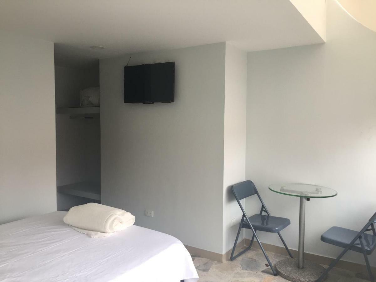 Hotel Garden City Boutique Фусагасуга Екстериор снимка