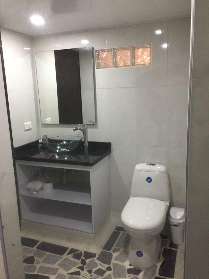 Hotel Garden City Boutique Фусагасуга Екстериор снимка